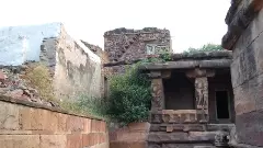 ಪುರಾತತ್ವ ಇಲಾಖೆಯ ಬಂಧನದಲ್ಲಿ ಐಹೊಳೆ; ಸಂಪೂರ್ಣ ಸ್ಥಳಾಂತರಕ್ಕೆ ಗ್ರಾಮಸ್ಥರ ಒತ್ತಾಯ