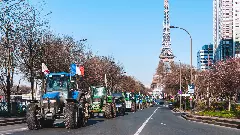 ಪ್ಯಾರಿಸ್:‌ ರೈತರಿಂದ ಟ್ರ್ಯಾಕ್ಟರ್‌ ಮೆರವಣಿಗೆ