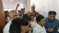 ಸಂಗಣ್ಣ ಕರಡಿಗೆ ಕೈ ತಪ್ಪಿದ ಟಿಕೆಟ್:‌ ಕೊಪ್ಪಳ ಬಿಜೆಪಿ ಕಚೇರಿಗೆ ಕಲ್ಲು ತೂರಿದ ಬೆಂಬಲಿಗರು