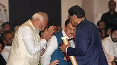 ಪಿವಿಎನ್‌, ಚರಣ್ ಸಿಂಗ್ ಸೇರಿದಂತೆ 4 ಮಂದಿಗೆ ಭಾರತರತ್ನ ಪ್ರಶಸ್ತಿ ಪ್ರದಾನ