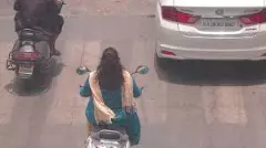 ಸಂಚಾರ ನಿಯಮ ಉಲ್ಲಂಘನೆ | ದ್ವಿಚಕ್ರ ವಾಹನ ಮಾಲೀಕ ಮಹಿಳೆಗೆ 1.36 ಲಕ್ಷ ದಂಡ