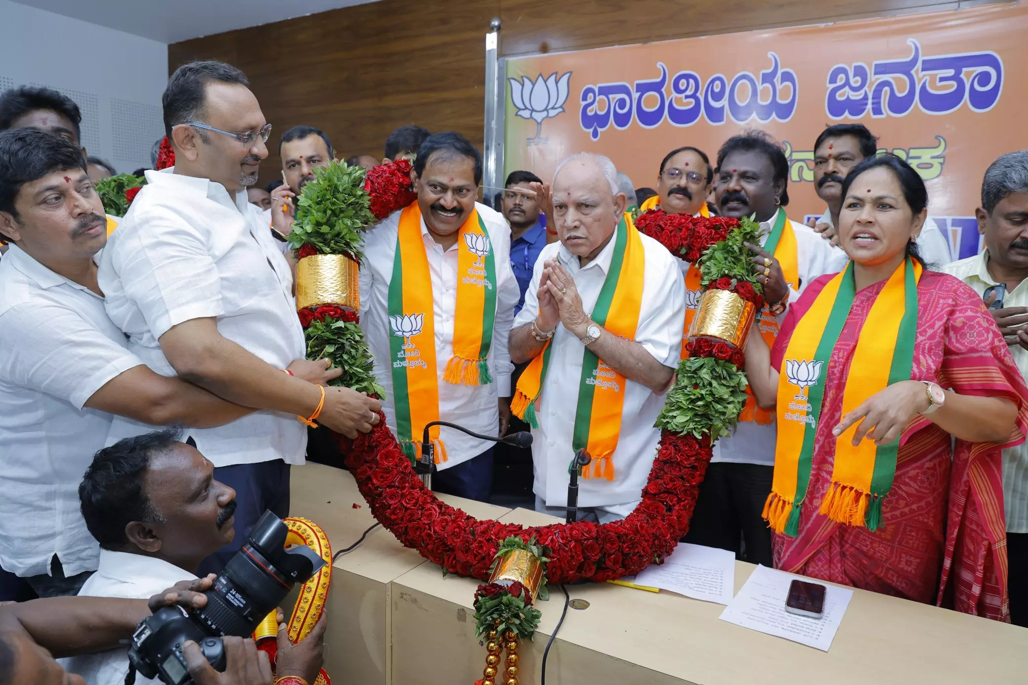 ಬಿಜೆಪಿ ಸೇರ್ಪಡೆಯಾದ ಕಾಂಗ್ರೆಸ್ ಮಾಜಿ ಶಾಸಕ ಅಖಂಡ ಶ್ರೀನಿವಾಸ ಮೂರ್ತಿ