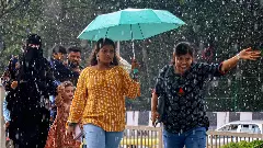 ಮಳೆ ಬಂತೂ ಮಳೆ | ಬಿರುಬಿಸಿಲಿಗೆ ಹೈರಾಣಾಗಿದ್ದ ಸಿಲಿಕಾನ್‌ ಸಿಟಿಗೆ ತಂಪೆರೆದ ವರುಣ