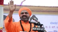 ಬೆಂಕಿಯನ್ನು ದೇವರು ಅಂತೀರಲ್ಲ? ಅದರ ಜೊತೆ ಸ್ವಲ್ಪ ಹೊತ್ತು ಮಲಗುತ್ತೀರಾ?: ನಿಜಗುಣಾನಂದ ಸ್ವಾಮೀಜಿ ಪ್ರಶ್ನೆ