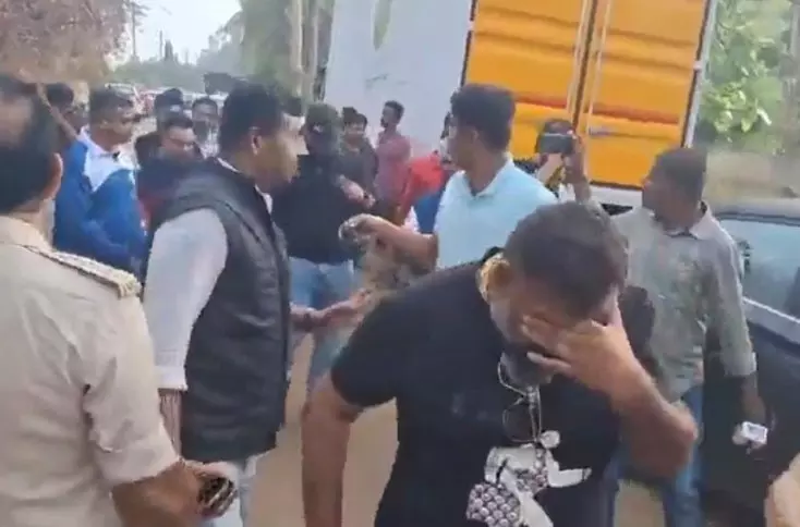 ಎಲೆಕ್ಟ್ರಾನಿಕ್‌ ಸಿಟಿಯಲ್ಲಿ ರೇವ್‌ ಪಾರ್ಟಿ | ಸಿನಿಮಾ ನಟ-ನಟಿಯರು ಸೇರಿ ಪ್ರತಿಷ್ಠಿತರು ಸಿಸಿಬಿ ವಶಕ್ಕೆ