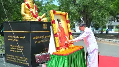 ಕವಿ ತಿರುವಳ್ಳುವರ್ ಅವರಿಗೆ ಕೇಸರಿ ವಸ್ತ್ರ: ವಿವಾದ ಸೃಷ್ಟಿಸಿದ ರಾಜ್ಯಪಾಲ