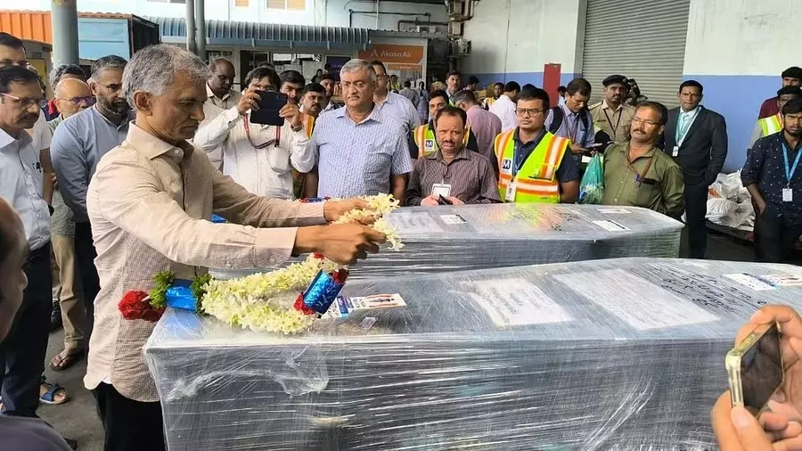 ಉತ್ತರಾಖಂಡ ಚಾರಣ ದರಂತ | ಕುಟುಂಬಸ್ಥರಿಗೆ ಮೃತದೇಹ ಹಸ್ತಾಂತರ