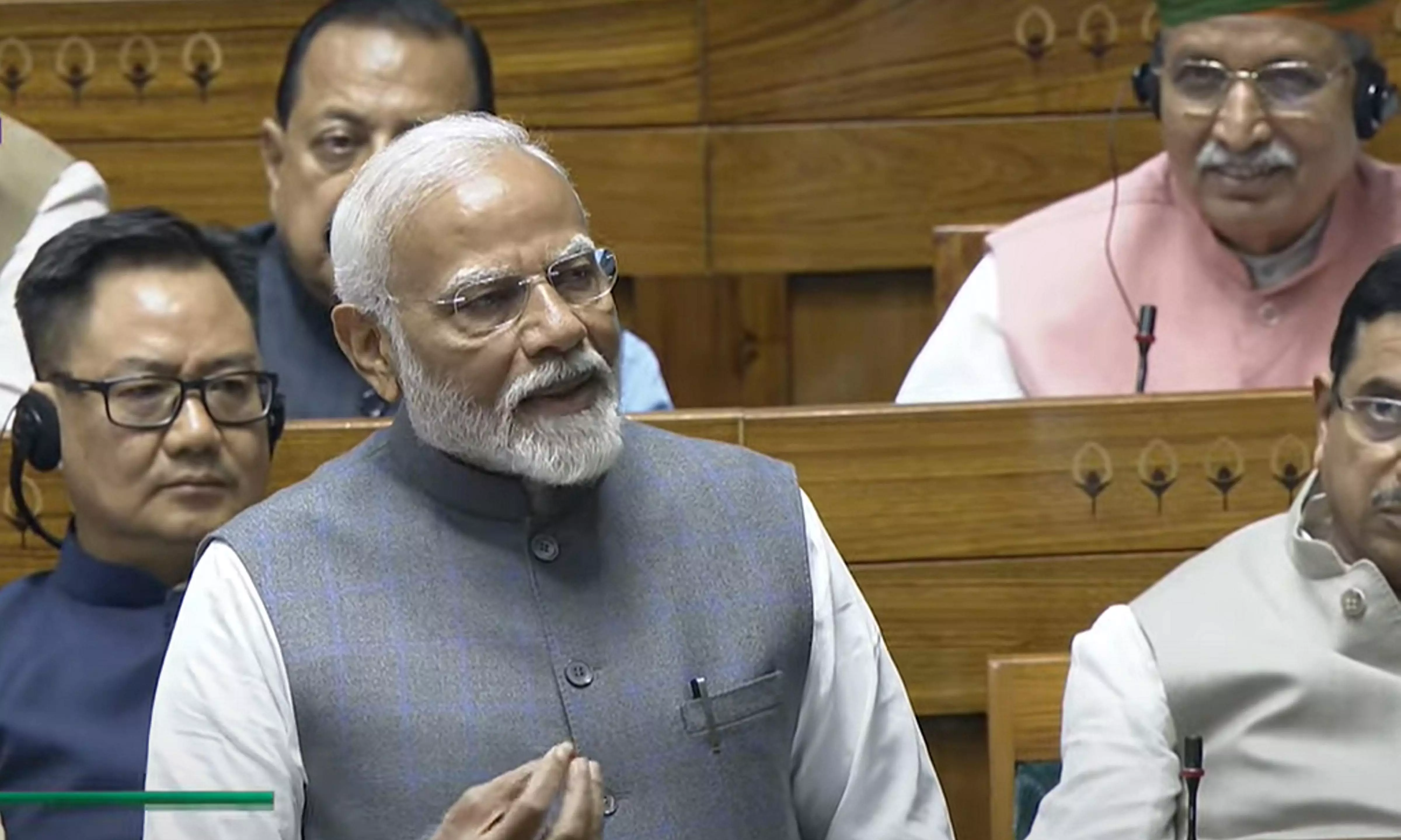 ತುರ್ತುಪರಿಸ್ಥಿತಿಯನ್ನು ಖಂಡಿಸಿದ  ಸ್ಪೀಕರ್: ಮೋದಿ ಶ್ಲಾಘನೆ