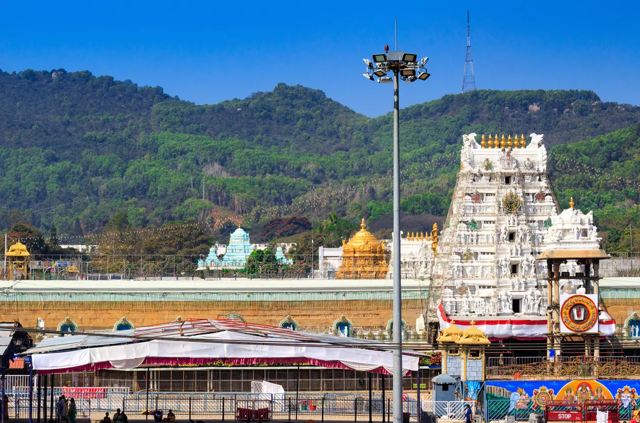 ತಿರುಪತಿ ದೇವಸ್ಥಾನ | ಟಿಟಿಡಿ ಅಧ್ಯಕ್ಷರ ಸ್ಥಾನಕ್ಕೆ ಅಭ್ಯರ್ಥಿ ಹುಡುಕಾಟ;  ದಲಿತ ಮುಖಂಡರಿಗೆ ಸಿಗುವುದೇ ಅವಕಾಶ?