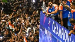 ವಿಜಯೋತ್ಸವ ಮೆರವಣಿಗೆ | ಟೀಮ್ ಇಂಡಿಯಾ ಅಭಿಮಾನಿಗಳ ಸಾಗರದಿಂದ ಸ್ತಬ್ಧಗೊಂಡ ಮುಂಬೈ