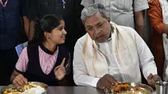 ಮೊರಾರ್ಜಿ ಶಾಲೆಯಲ್ಲಿ ಮಕ್ಕಳಿಗೆ ಕನ್ನಡ ಮೇಸ್ಟ್ರಾದ ಸಿಎಂ ಸಿದ್ದರಾಮಯ್ಯ