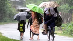 ರಾಜ್ಯದ ಹಲವು ಜಿಲ್ಲೆಗಳಲ್ಲಿ ಭಾರೀ ಮಳೆ: ಶಾಲಾ ಕಾಲೇಜುಗಳಿಗೆ ರಜೆ