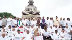 ವಾಲ್ಮೀಕಿ ನಿಗಮ ಹಗರಣ| ಮುಖ್ಯಮಂತ್ರಿ ಹೆಸರು ಹೇಳಲು ಇಡಿ ಒತ್ತಾಯ ಆರೋಪ: ಸಿದ್ದರಾಮಯ್ಯ ಸಂಪುಟ ಪ್ರತಿಭಟನೆ