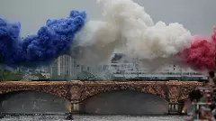 ಪ್ಯಾರಿಸ್ ಒಲಿಂಪಿಕ್ಸ್  ಅದ್ಧೂರಿ ಚಾಲನೆ