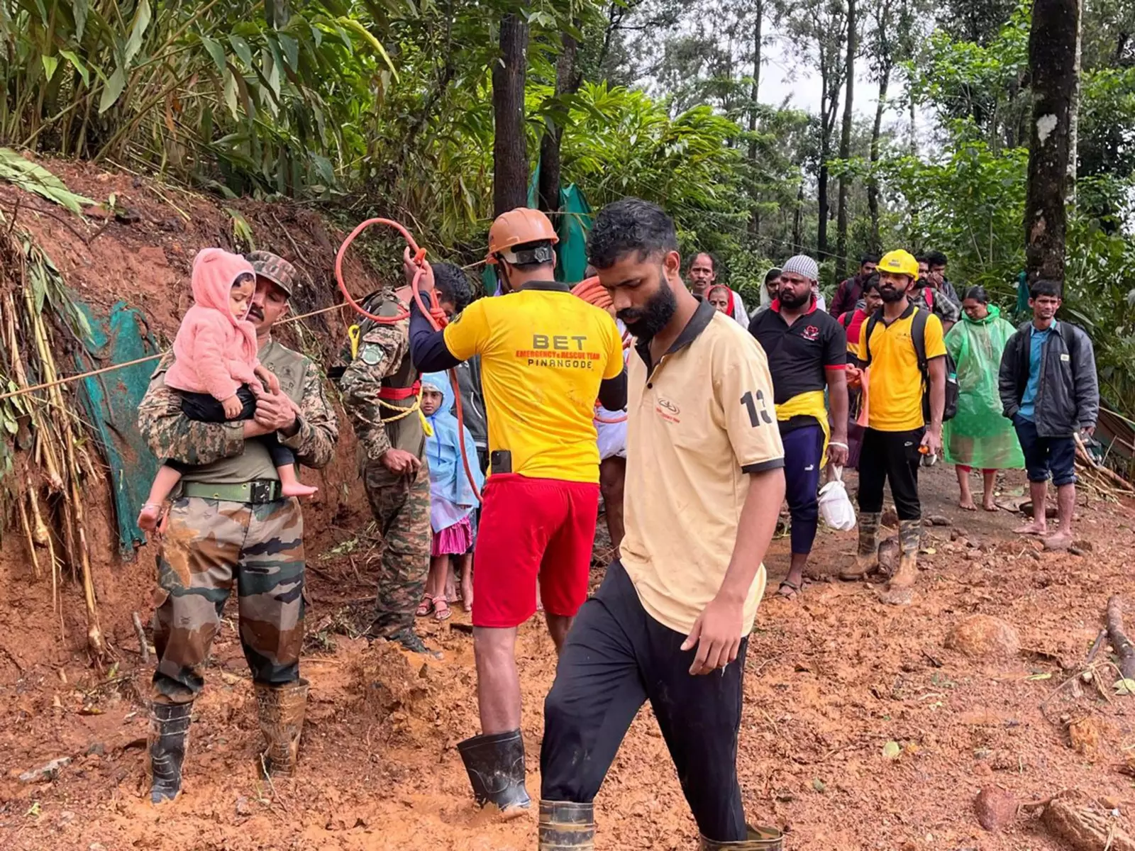 Wayanad Landslide LIVE | ಸಾವಿನ ಸಂಖ್ಯೆ 243ಕ್ಕೆ ಏರಿಕೆ; ಅಮಿತ್ ಶಾ ಮುನ್ಸೂಚನೆ ಹೇಳಿಕೆಗೆ ಕೇರಳ ಸಿಎಂ ತಿರುಗೇಟು