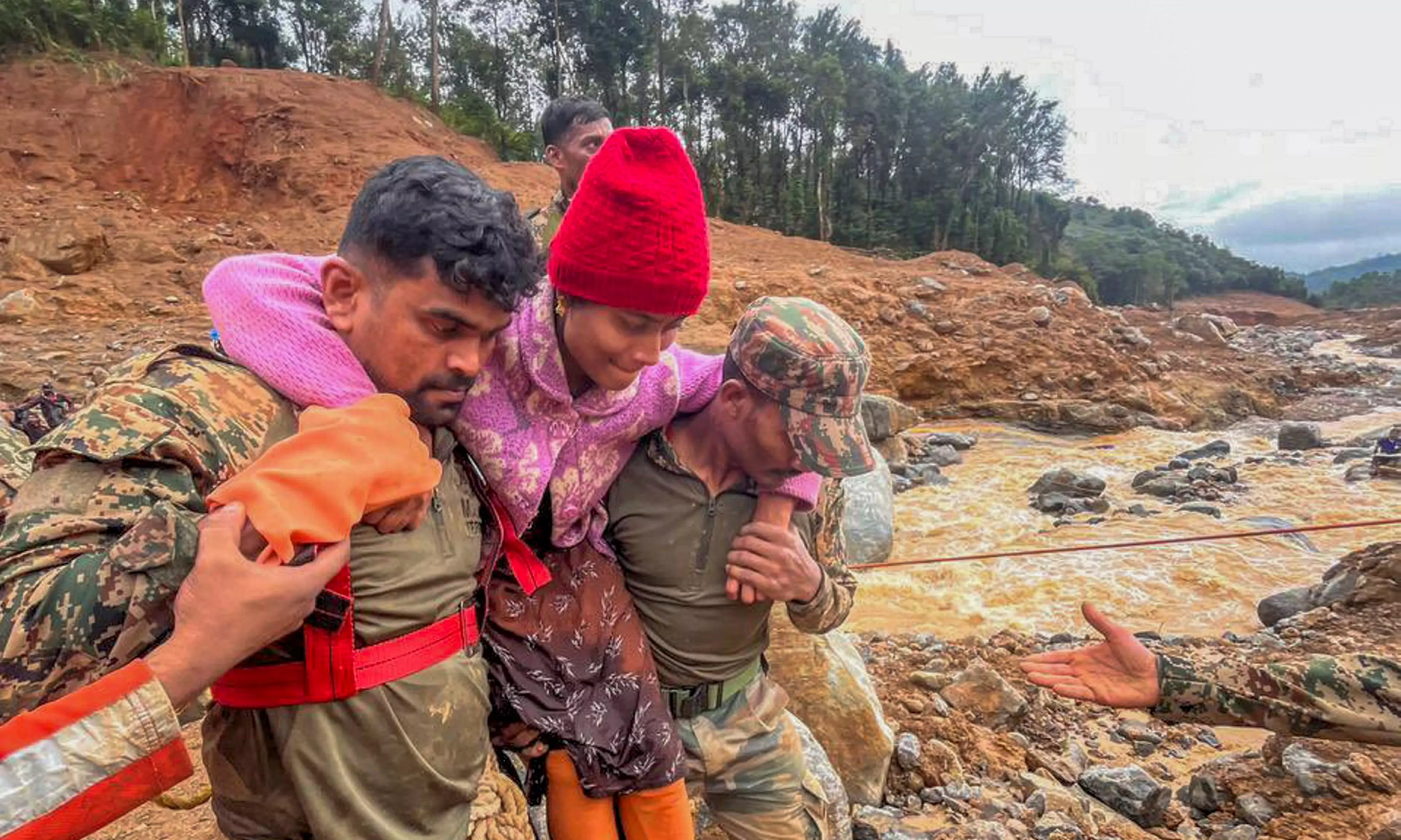 Wayanad Landslide | ‌ರಾಜಕಾರಣಿಗಳು ಸೋತಲ್ಲಿ, ವಿಜ್ಞಾನವಷ್ಟೇ ಪರಿಹಾರ