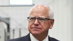 US Presidential Poll: ಮಿನ್ನೆಸೋಟ ಗವರ್ನರ್‌ ಟಿಮ್ ವಾಲ್ಜ್ ಉಪಾಧ್ಯಕ್ಷ ಅಭ್ಯರ್ಥಿ