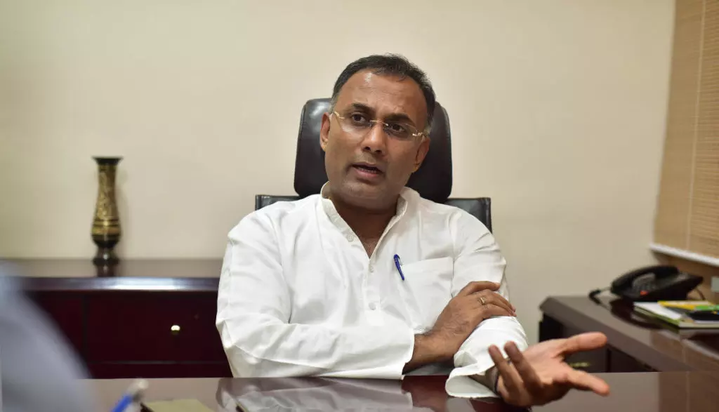 NHM Employees | ಎರಡು ದಿನದಲ್ಲಿ ಎನ್ಎಚ್ಎಂ ಸಿಬ್ಬಂದಿಗೆ ವೇತನ; ಆರೋಗ್ಯ ಸಚಿವ ದಿನೇಶ್ ಗುಂಡೂರಾವ್ ಭರವಸೆ NHM Employees | ಎರಡು ದಿನದಲ್ಲಿ ಎನ್ಎಚ್ಎಂ ಸಿಬ್ಬಂದಿಗೆ ವೇತನ; ಆರೋಗ್ಯ ಸಚಿವ ದಿನೇಶ್ ಗುಂಡೂರಾವ್ ಭರವಸೆ
