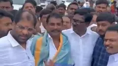 Telangana floods| ಬುಲ್ಡೋಜರ್ ಬಳಸಿ 9 ಜನರನ್ನು ರಕ್ಷಿಸಿದ ಹೀರೋ