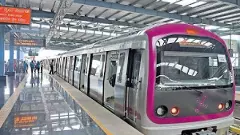 ನಮ್ಮ ಮೆಟ್ರೋ ಹಳಿ ಮೇಲೆ ಜಿಗಿದ ಯುವಕ! ರೈಲಿನ ಕೆಳಗೆ ಸಿಲುಕಿ ಪರದಾಟ