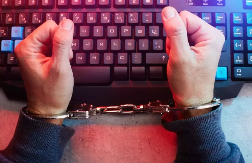 ಹುಬ್ಬಳ್ಳಿಯಲ್ಲಿ ಡಿಜಿಟಲ್‌ ಅರೆಸ್ಟ್‌; ವ್ಯಕ್ತಿಗೆ 1.07 ಕೋಟಿ ವಂಚನೆ