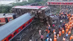 Chennai Train Accident | ಎಕ್ಸ್‌ಪ್ರೆಸ್‌ ರೈಲು ಡಿಕ್ಕಿ: ಗೂಡ್ಸ್‌ಗೆ ಬೆಂಕಿ- 19 ಮಂದಿಗೆ ಗಾಯ