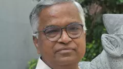 ಬ್ಯಾಂಕ್‌ಗಳಲ್ಲಿ ಕನ್ನಡ ಕಡ್ಡಾಯ: ಕೇಂದ್ರ ವಿತ್ತ ಸಚಿವೆಗೆ ಪತ್ರ ಬರೆದ ಕನ್ನಡ ಅಭಿವೃದ್ಧಿ ಪ್ರಾಧಿಕಾರದ ಅಧ್ಯಕ್ಷ