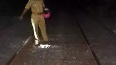 ಮಂಗಳೂರು ಉಳ್ಳಾಲ ಬಳಿ ಹಳಿ ಮೇಲೆ ಕಲ್ಲು; ದುಷ್ಕರ್ಮಿಗಳಿಂದ  ರೈಲು ಅವಘಡಕ್ಕೆ ಸಂಚು