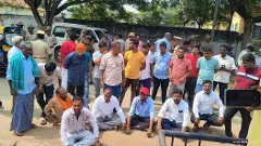 ಕಡಕೋಳ ಕಲ್ಲುತೂರಾಟ | ಪೊಲೀಸ್‌ ಠಾಣೆ ಎದುರು ಬಿಜೆಪಿ ಪ್ರತಿಭಟನೆ; ಸರ್ಕಾರದ ವಿರುದ್ಧ ಬೊಮ್ಮಾಯಿ ಆಕ್ರೋಶ