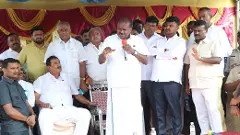 ಕೆಜಿಎಫ್‌ನಲ್ಲಿ ಬಿಇಎಂಎಲ್‌ ನೌಕರರ ಧರಣಿ | ನಾಲ್ಕು ದಿನದಲ್ಲಿ ಬೇಡಿಕೆ ಈಡೇರಿಸುವ ಭರವಸೆ ನೀಡಿದ ಎಚ್‌ಡಿಕೆ