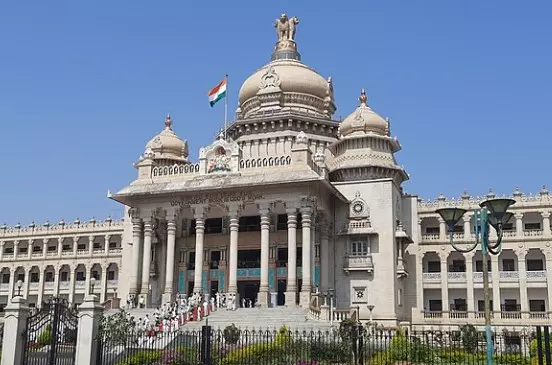 ಗ್ರಾಮ ಪಂಚಾಯತಿ ನೌಕರರಿಗೆ ಸಿಹಿ ಸುದ್ದಿ: ಕೌನ್ಸೆಲಿಂಗ್‌ ಮೂಲಕ  ವರ್ಗಾವಣೆಗೆ ಸರ್ಕಾರ ಅಧಿಸೂಚನೆ