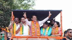 ರೋಚಕ ತಿರುವಿನಲ್ಲಿ ಅಧಿಕಾರ ಕಳೆದುಕೊಂಡ 5 ವರ್ಷಗಳ ನಂತರ ಸಿಎಂ ಹುದ್ದೆಯ ರೇಸ್‌ನಲ್ಲಿ ಫಡ್ನವಿಸ್‌