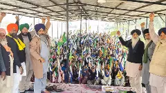 Farmers Protest | ಪ್ರತಿಭಟನೆಗೆ ಪೊಲೀಸರ ತಡೆ,  ಇಂದು ರಾಜಧಾನಿ ದೆಹಲಿಯತ್ತ ರೈತರ ಕಾಲ್ನಡಿಗೆ ಜಾಥಾ