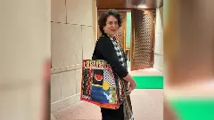 Priyanka Gandhi : ಮೋದಾನಿ ಬಳಿಕ ಪ್ಯಾಲೆಸ್ತೀನ್​ ಬ್ಯಾಗ್​ ಹಿಡಿದು ಸಂಸತ್​ಗೆ ಬಂದ ಪ್ರಿಯಾಂಕ