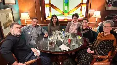 ದೆಹಲಿಯ ಕ್ವಾಲಿಟಿ ರೆಸ್ಟೋರೆಂಟ್‌ನಲ್ಲಿ ಭಾನುವಾರದ ಭೋಜನ ಸವಿದ ಗಾಂಧಿ ಕುಟುಂಬ