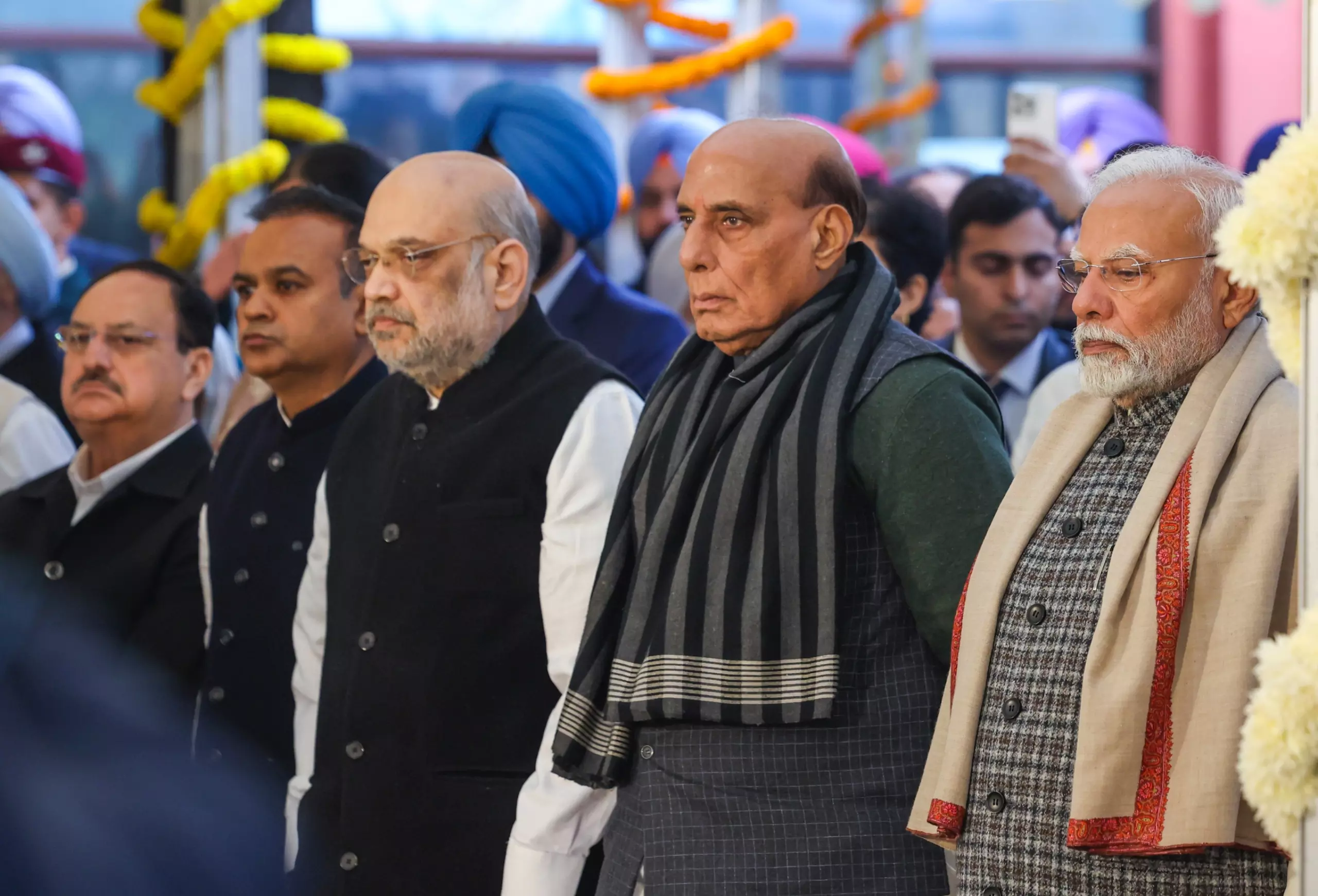 ಮಾಜಿ ಪ್ರಧಾನಿ ಮನಮೋಹನಸಿಂಗ್ ಪಾರ್ಥೀವ ಶರೀರದ ಅಂತಿಮ ದರ್ಶನ ಪಡೆದ ಪ್ರಧಾನಿ ಹಾಗೂ ಸಚಿವರು ಮಾಜಿ ಪ್ರಧಾನಿ ಮನಮೋಹನಸಿಂಗ್ ಪಾರ್ಥೀವ ಶರೀರದ ಅಂತಿಮ ದರ್ಶನ ಪಡೆದ ಪ್ರಧಾನಿ ಹಾಗೂ ಸಚಿವರು