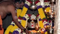 Sankranti 2025 |  ಮೋಡ ಮುಸುಕಿದ ವಾತಾವರಣ: ಗವಿಗಂಗಾಧರೇಶ್ವರನಿಗೆ ಆಗದ ಸೂರ್ಯಸ್ನಾನ