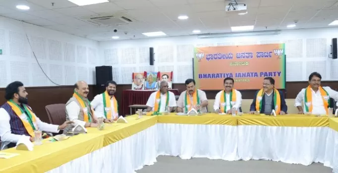 BJP Infighting | ಕೋರ್‌ ಕಮಿಟಿ ಸಭೆಯಲ್ಲೇ ಬಿಜೆಪಿ ಅಸಮಾಧಾನ ಸ್ಫೋಟ: ಪಕ್ಷ ತೊರೆಯುವೆ ಎಂದ ಶ್ರೀರಾಮುಲು!