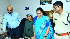 Naxal Surrender | ಉಡುಪಿ ಜಿಲ್ಲಾಡಳಿತದ ಎದುರು ಶರಣಾದ ನಕ್ಸಲ್ ತೊಂಬಟ್ಟು ಲಕ್ಷ್ಮೀ