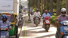 Bangalore Traffic Police | ಫುಟ್‌ಪಾತ್‌ ಮೇಲೆ ವಾಹನ ಓಡಿಸಿದರೆ ಡಿಎಲ್‌ ರದ್ದು