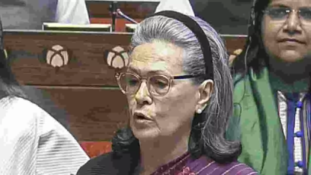 Sonia Gandhi: ಆರೋಗ್ಯದಲ್ಲಿ ಏರುಪೇರು; ಸೋನಿಯಾ ಗಾಂಧಿ ಆಸ್ಪತ್ರೆಗೆ ದಾಖಲು