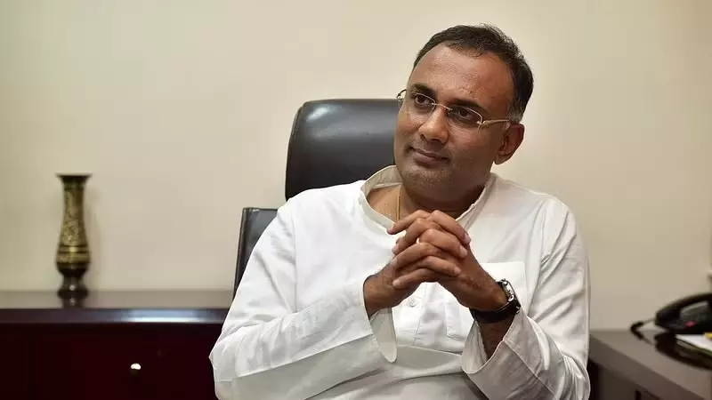 ದಕ್ಷಿಣ ಕನ್ನಡದಲ್ಲಿ ಶಾಂತಿ ಕದಡುವ ಕೆಲಸ ಮಾಡಬೇಡಿ: ದಿನೇಶ್ ಗುಂಡೂರಾವ್ ದಕ್ಷಿಣ ಕನ್ನಡದಲ್ಲಿ ಶಾಂತಿ ಕದಡುವ ಕೆಲಸ ಮಾಡಬೇಡಿ: ದಿನೇಶ್ ಗುಂಡೂರಾವ್