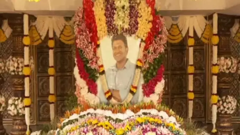 Puneeth Rajkumar Birthday | ಅಪ್ಪು 50ನೇ ಜನ್ಮದಿನದ ಸಂಭ್ರಮ; ಕಂಠೀರವ ಸ್ಟುಡಿಯೋ ಬಳಿ ಅಭಿಮಾನಿಗಳ ಜಾತ್ರೆ