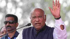 ಸ್ವಯಂ ಪ್ರತಿಷ್ಠೆಯ ಭಾಷಣ ಬೇಡ; ಪ್ರಧಾನಿ ಮೋದಿಗೆ ಎಐಸಿಸಿ ಅಧ್ಯಕ್ಷ ಮಲ್ಲಿಕಾರ್ಜುನ ಖರ್ಗೆ ಸಲಹೆ