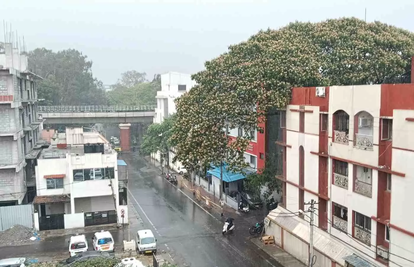 Weather Alert| ಬೆಳಗ್ಗೆಯೇ ಬೆಂಗಳೂರಲ್ಲಿ ತುಂತುರು ಮಳೆ,  18 ಜಿಲ್ಲೆಗಳಿಗೆ ಯೆಲ್ಲೋ ಅಲರ್ಟ್