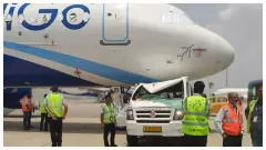 KIAL | ಕೆಟ್ಟುನಿಂತಿದ್ದ ವಿಮಾನಕ್ಕೆ ಟಿಟಿ ವಾಹನ ಡಿಕ್ಕಿ : ಕೂದಲೆಳೆ ಅಂತರದಲ್ಲಿ ತಪ್ಪಿದ ದುರಂತ