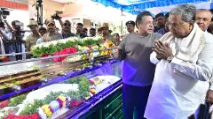 Pahalgam Terror Attack | ಕನ್ನಡಿಗರ ಮೃತದೇಹ ಬೆಂಗಳೂರಿಗೆ ಆಗಮನ ; ಮತ್ತಿಕೆರೆಯಲ್ಲಿ ಭರತ್ ಭೂಷಣ್ ಅಂತಿಮ ದರ್ಶನ ಪಡೆದ ಸಿಎಂ