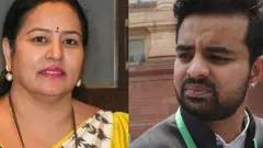 Prajwal Revanna Case | ವಕೀಲರ ನೇಮಕ; ಕಾಲಾವಕಾಶಕ್ಕಾಗಿ ಅಂಗಲಾಚಿ ಬೇಡಿಕೊಂಡ ಪ್ರಜ್ವಲ್‌ ರೇವಣ್ಣ- ಭವಾನಿ ರೇವಣ್ಣ