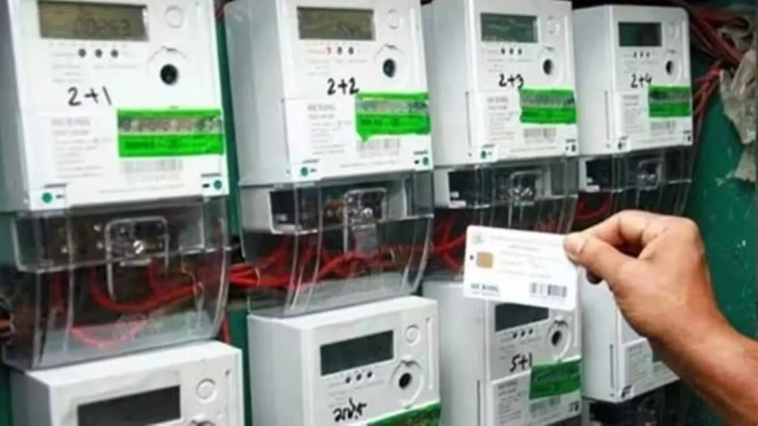 Smart Meter Scam Part-2 | ಸ್ಮಾರ್ಟ್ ಮೀಟರ್ ಹೆಸರಲ್ಲಿ ಗ್ರಾಹಕರಿಗೆ ವಿದ್ಯುದಾಘಾತ; ಸಾವಿರಾರು ಕೋಟಿ ಹಗರಣದ ಆರೋಪ Smart Meter Scam Part-2 | ಸ್ಮಾರ್ಟ್ ಮೀಟರ್ ಹೆಸರಲ್ಲಿ ಗ್ರಾಹಕರಿಗೆ ವಿದ್ಯುದಾಘಾತ; ಸಾವಿರಾರು ಕೋಟಿ ಹಗರಣದ ಆರೋಪ
