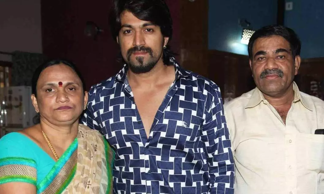 ನಿರ್ಮಾಪಕಿಯಾದ ಯಶ್ ತಾಯಿ ಪುಷ್ಪಾ; ‘ಕೊತ್ತಲವಾಡಿ’ ನಿರ್ಮಾಣ ನಿರ್ಮಾಪಕಿಯಾದ ಯಶ್ ತಾಯಿ ಪುಷ್ಪಾ; ‘ಕೊತ್ತಲವಾಡಿ’ ನಿರ್ಮಾಣ